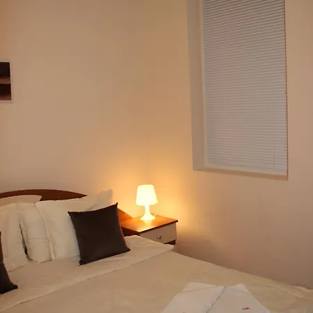 Charming One Bed 423 In Main Flora Building Διαμέρισμα *