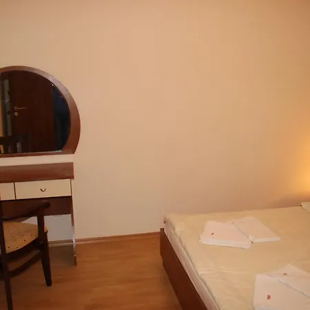 Charming One Bed 423 In Main Flora Building Appartement