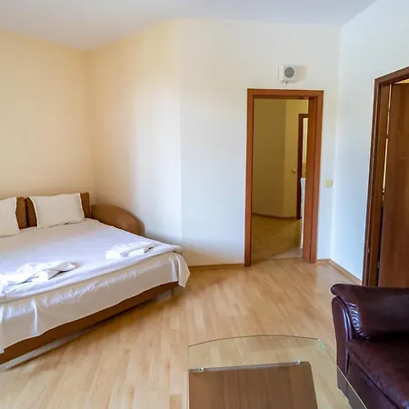 아파트 Charming One Bed 423 In Main Flora Building *