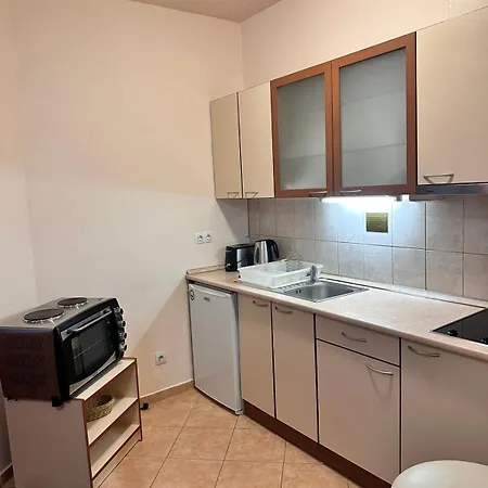 Charming One Bed 423 In Main Flora Building Appartamento