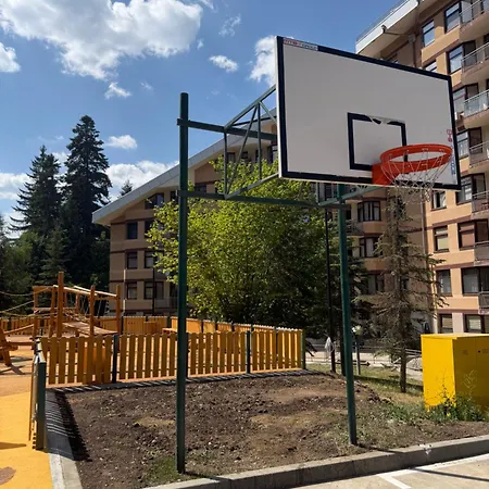 Charming One Bed 423 In Main Flora Building * Μπόροβετς