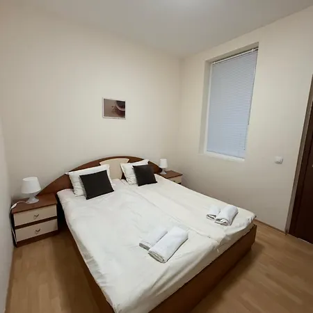 Appartamento Charming One Bed 423 In Main Flora Building *