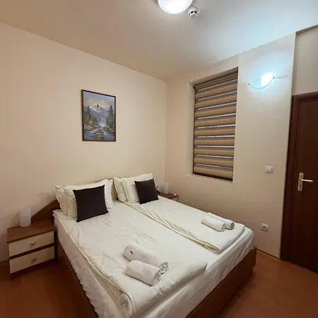 아파트 Charming One Bed 423 In Main Flora Building