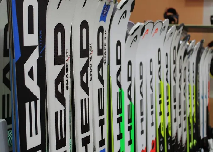 Charming One Bed 423 In Main Flora Building